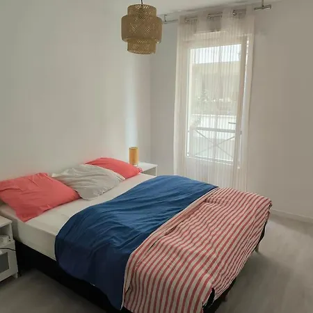 Apartment De 40 M2 Ensoleille Et Paisible